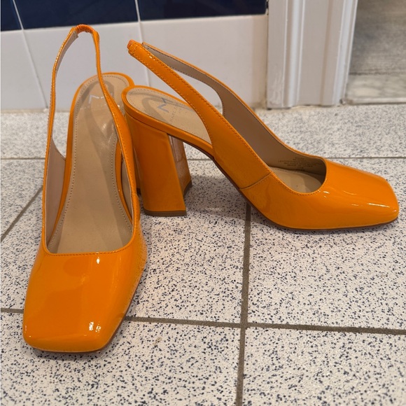 Marc Fisher sling backs - Picture 2 of 8